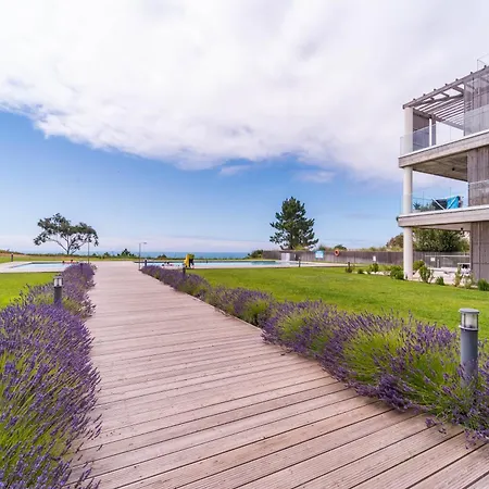 Appartement New Luxury Apartment, Sea View With Pool & Gym Nazaré