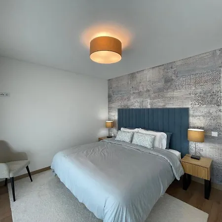 New Luxury Apartment, Sea View With Pool & Gym Nazaré