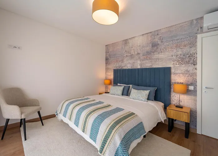 New Luxury Apartment, Sea View With Pool & Gym דירה נאזרה