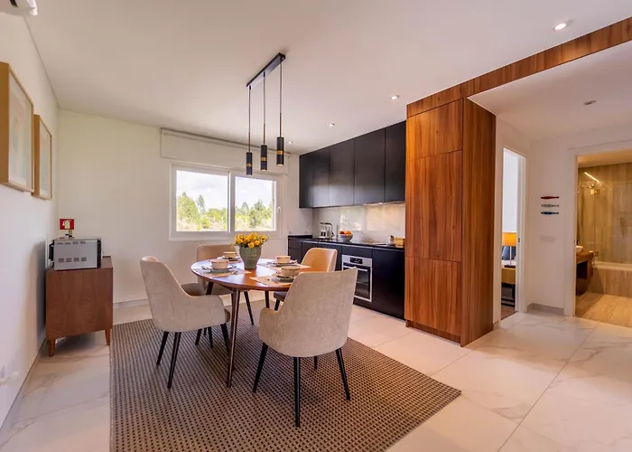 New Luxury Apartment, Sea View With Pool & Gym דירה