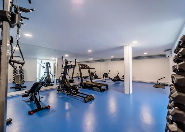 דירה New Luxury Apartment, Sea View With Pool & Gym נאזרה