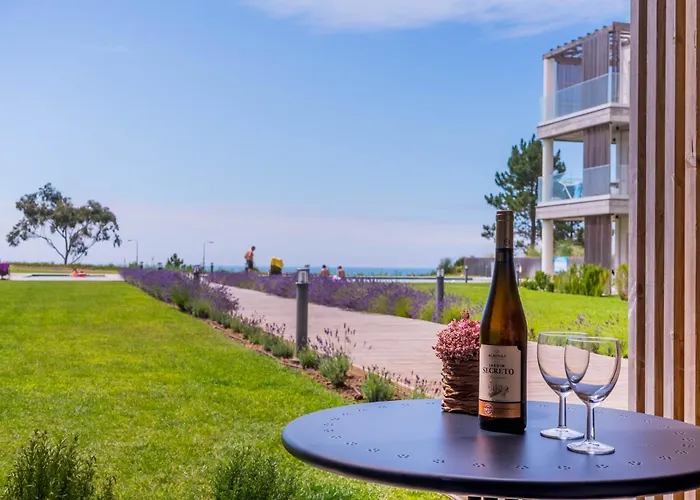 New Luxury Apartment, Sea View With Pool & Gym